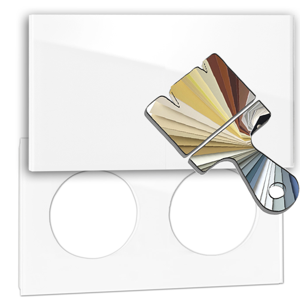 Glass-look frame. MAXIM